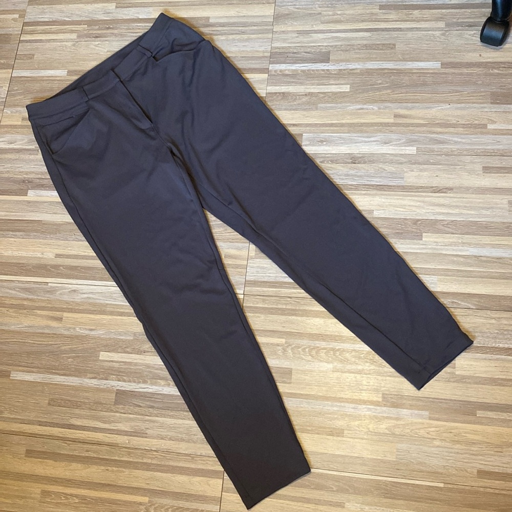 CALIA By Carrie Underwood Sculpt 5 pocket golf pants size women’s medium